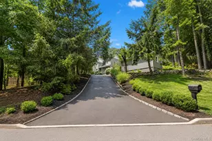 79 Oakside Rd, Smithtown, NY 11787 - Photo 5