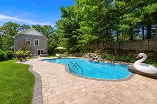 79 Oakside Rd, Smithtown, NY 11787 - Photo 13