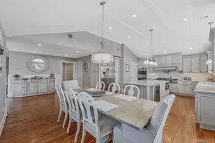 10 Raeburn Ct, Babylon, NY 11702 - Photo 21