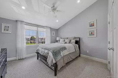 10 Raeburn Court, Babylon, NY 11702 - Photo 31