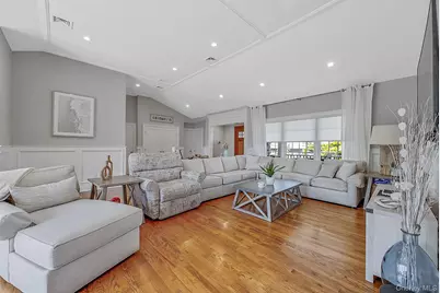 10 Raeburn Court, Babylon, NY 11702 - Photo 15