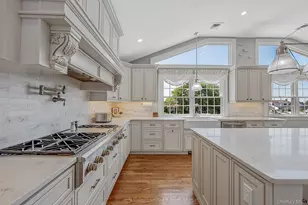 10 Raeburn Ct, Babylon, NY 11702 - Photo 23