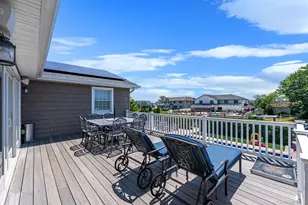 10 Raeburn Ct, Babylon, NY 11702 - Photo 9