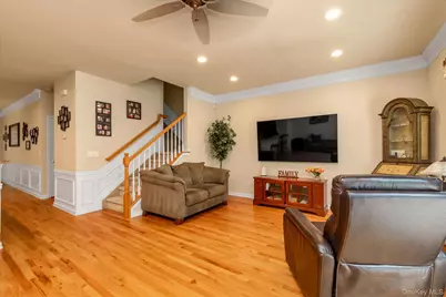 96 Paget Lane, Massapequa, NY 11758 - Photo 3