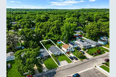 48 Oakmont Avenue, Selden, NY 11784 - Photo 3