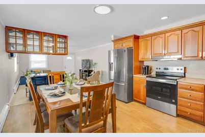 48 Oakmont Avenue, Selden, NY 11784 - Photo 9