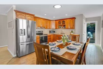 48 Oakmont Avenue, Selden, NY 11784 - Photo 11