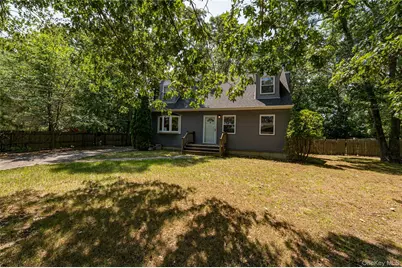 252 Oxhead Road, Centereach, NY 11720 - Photo 3