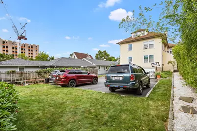 43 Davis Avenue, White Plains, NY 10605 - Photo 19