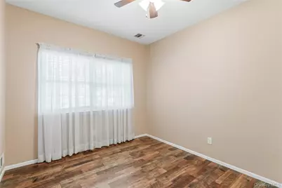 406 Narragansett Villas Drive, Lindenhurst, NY 11757 - Photo 17