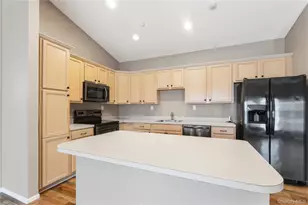 406 Narragansett Villas Dr, Lindenhurst, NY 11757 - Photo 11