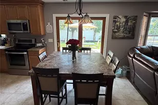 108 Michaels Way, Holbrook, NY 11741 - Photo 7