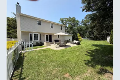 108 Michaels Way, Holbrook, NY 11741 - Photo 23