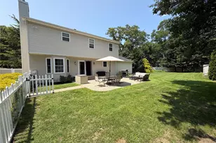 108 Michaels Way, Holbrook, NY 11741 - Photo 23