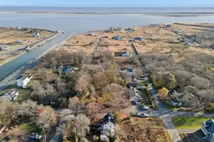 83 Elm Rd E, Mastic Beach, NY 11951 - Photo 25