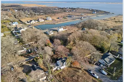83 Elm Road E, Mastic Beach, NY 11951 - Photo 23