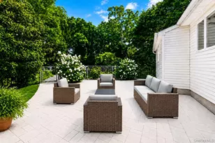 51 Longworth Ave, Dix Hills, NY 11746 - Photo 27