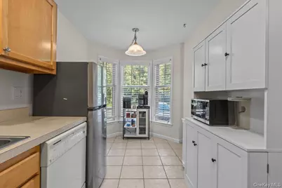 203 Alexandra Court, Carmel, NY 10512 - Photo 5