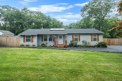 61 W End Avenue, Shirley, NY 11967 - Photo 5