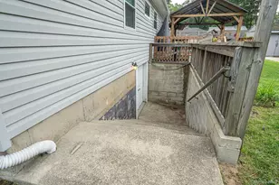 61 West End Ave, Shirley, NY 11967 - Photo 23