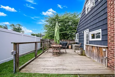 125 Raleigh Lane, West Islip, NY 11795 - Photo 5