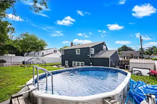 125 Raleigh Ln, West Islip, NY 11795 - Photo 11