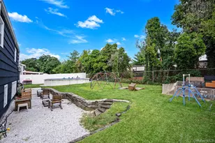 125 Raleigh Ln, West Islip, NY 11795 - Photo 7