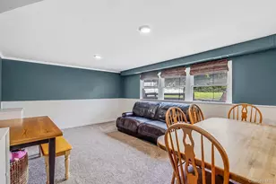 125 Raleigh Ln, West Islip, NY 11795 - Photo 19