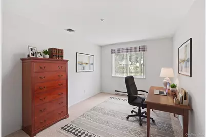 302 Bentley Court W, Saint James, NY 11780 - Photo 21
