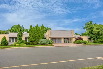 302 Bentley Court W, Saint James, NY 11780 - Photo 33