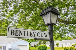 302 Bentley Ct W, Saint James, NY 11780 - Photo 11