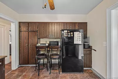 179 Serrano Avenue, Hawthorne, NY 10532 - Photo 15