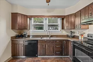 179 Serrano Ave, Hawthorne, NY 10532 - Photo 13