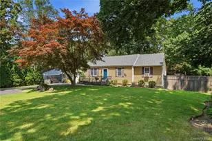 10 Valleywood Dr, Huntington Station, NY 11746 - Photo 3