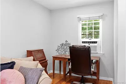 10 Valleywood Drive, Huntington Station, NY 11746 - Photo 17