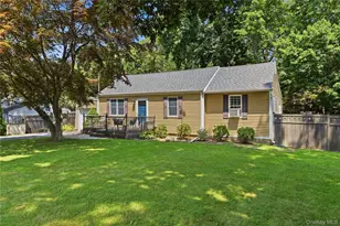10 Valleywood Dr, Huntington Station, NY 11746 - Photo 5