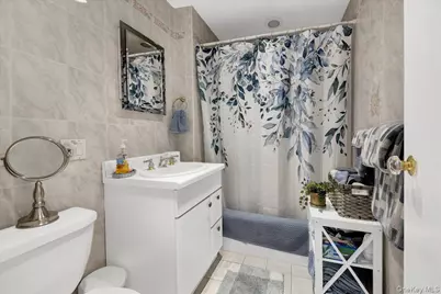 322 Logan Avenue, Bronx, NY 10465 - Photo 21