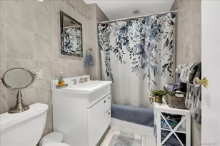 322 Logan Ave, Bronx, NY 10465 - Photo 21