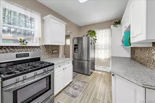 322 Logan Ave, Bronx, NY 10465 - Photo 11