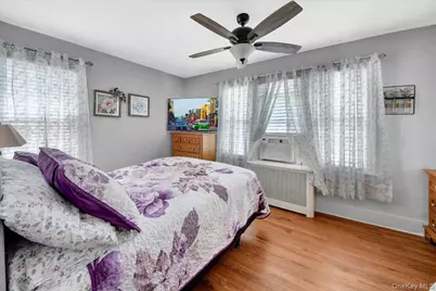 322 Logan Avenue, Bronx, NY 10465 - Photo 17