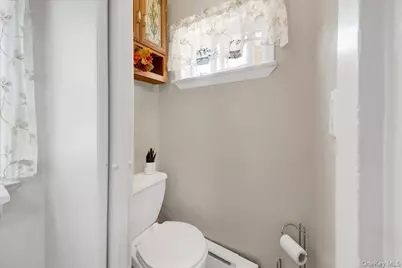 322 Logan Avenue, Bronx, NY 10465 - Photo 13