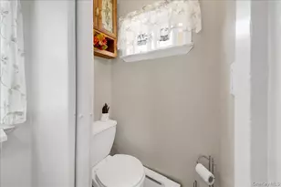 322 Logan Ave, Bronx, NY 10465 - Photo 13