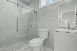 1025 Mirabelle Ave, Westbury, NY 11590 - Photo 19