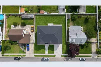 1025 Mirabelle Avenue, Westbury, NY 11590 - Photo 35