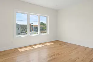 1025 Mirabelle Ave, Westbury, NY 11590 - Photo 27