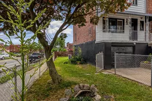 1066 E 219th St, Bronx, NY 10469 - Photo 33