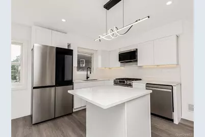 1066 E 219th Street, Bronx, NY 10469 - Photo 7