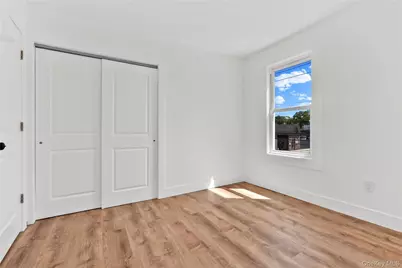 42 Satterie Avenue, Valley Stream, NY 11580 - Photo 17