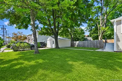 42 Satterie Avenue, Valley Stream, NY 11580 - Photo 41
