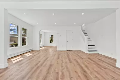 42 Satterie Avenue, Valley Stream, NY 11580 - Photo 3